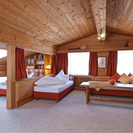 Hotel Toni Гальтюр Экстерьер фото